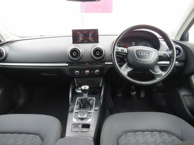 Audi A3 2015 1.4 Tfsi Cod Se Sportback E White #2