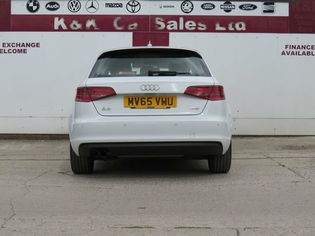 Audi A3 2015 1.4 Tfsi Cod Se Sportback E White #4