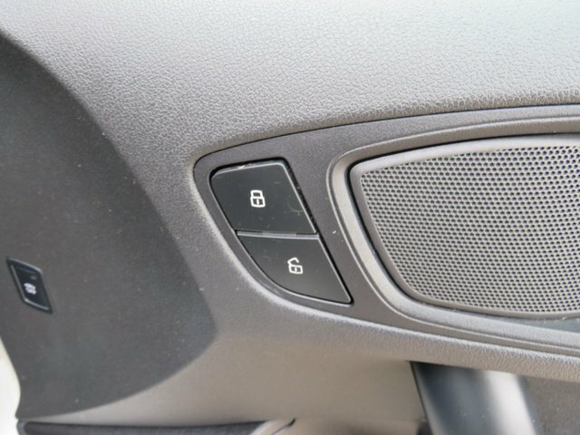 Audi A1 1.4 Tfsi Sport Sportback Euro 5 Ss White #20