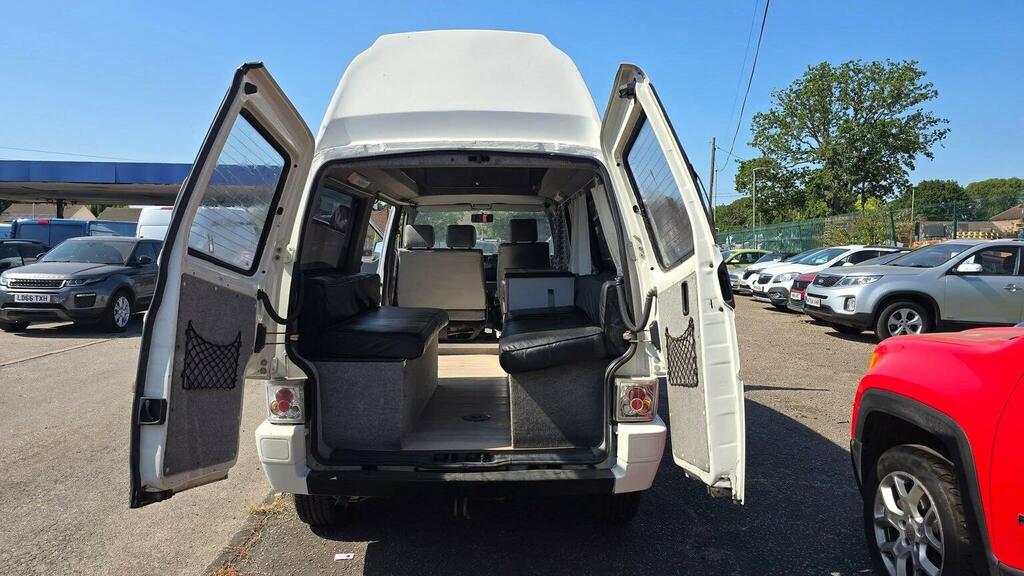 Volkswagen Caravelle Motorhome Transporter Caravelle 1995N White #6