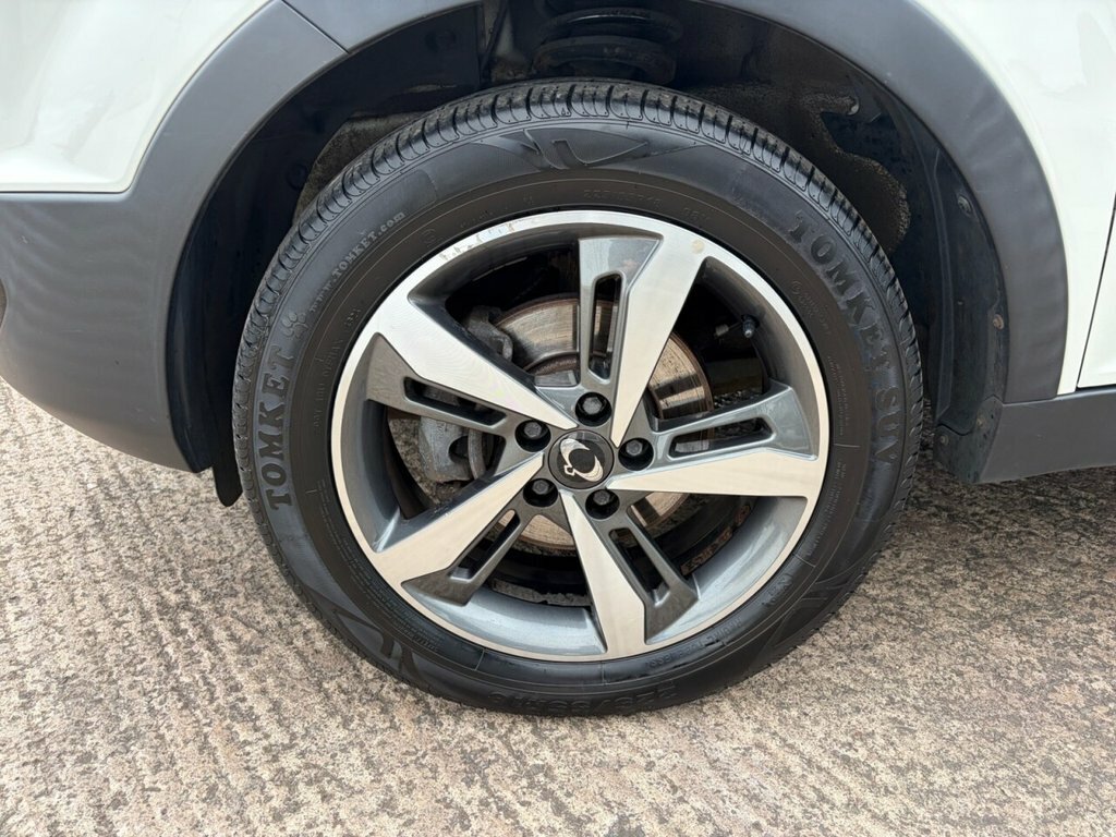 SsangYong Korando 2L Ultimate White #3
