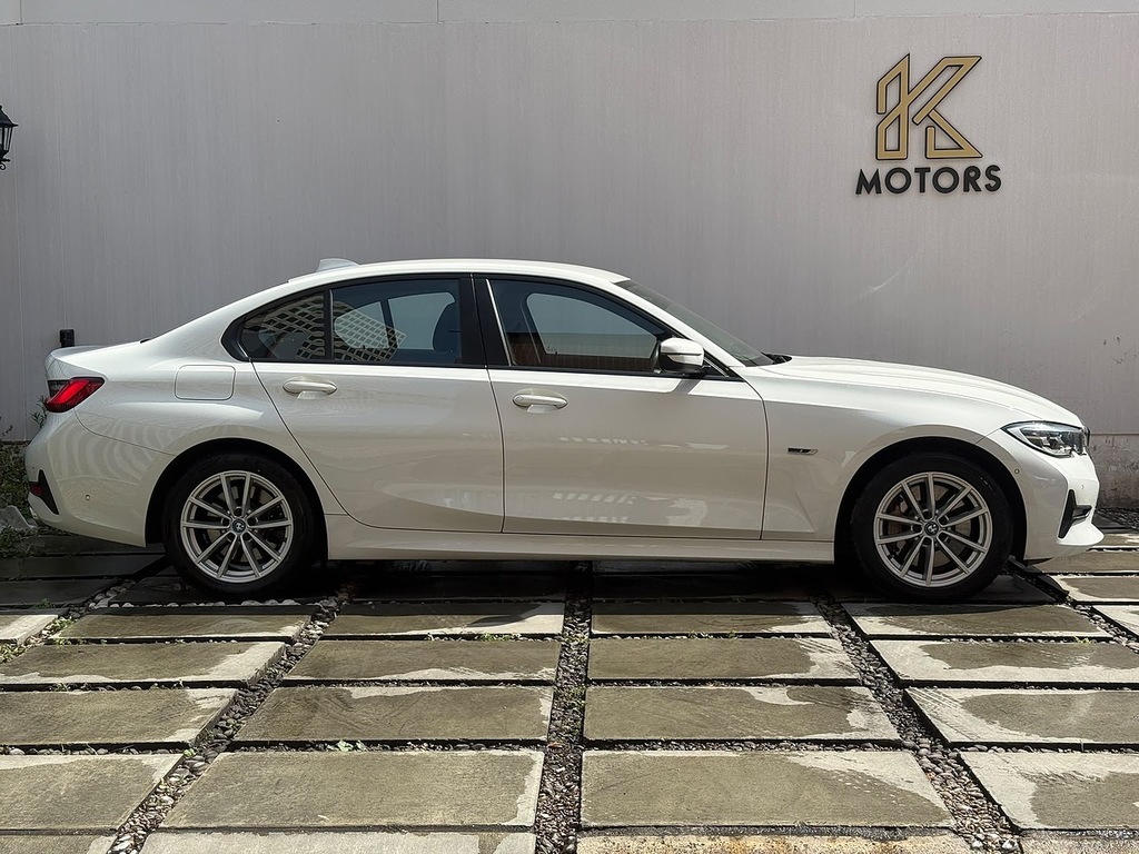 BMW 3 Series 2.0 330E 12Kwh Se Pro Saloon Plug-in Hy PL21XNP White #3