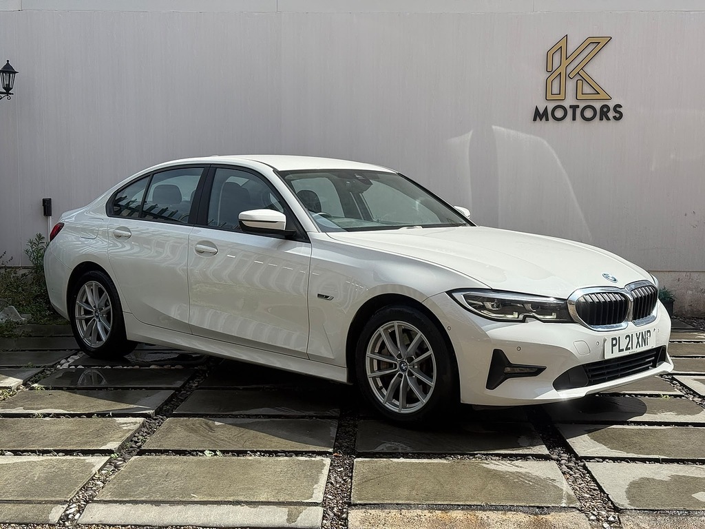 BMW 3 Series 2.0 330E 12Kwh Se Pro Saloon Plug-in Hy White