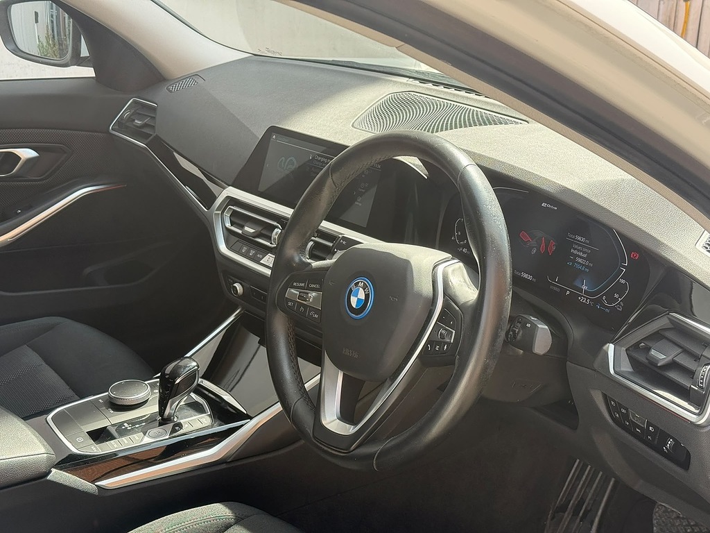 BMW 3 Series 2.0 330E 12Kwh Se Pro Saloon Plug-in Hy PL21XNP White #5