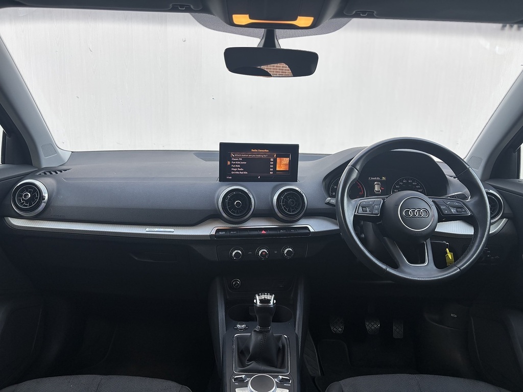 Audi Q2 1.5 Q2 Black Edition 35 Tfsi Suv Pet White #12