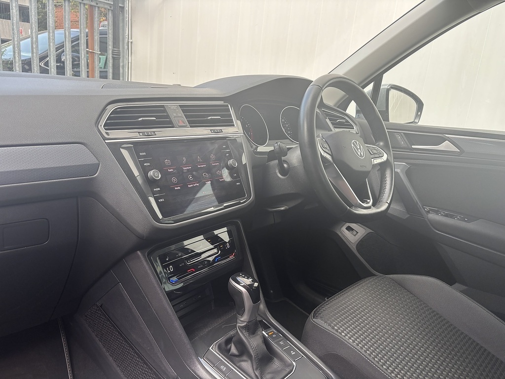 Volkswagen Tiguan R-line White #26