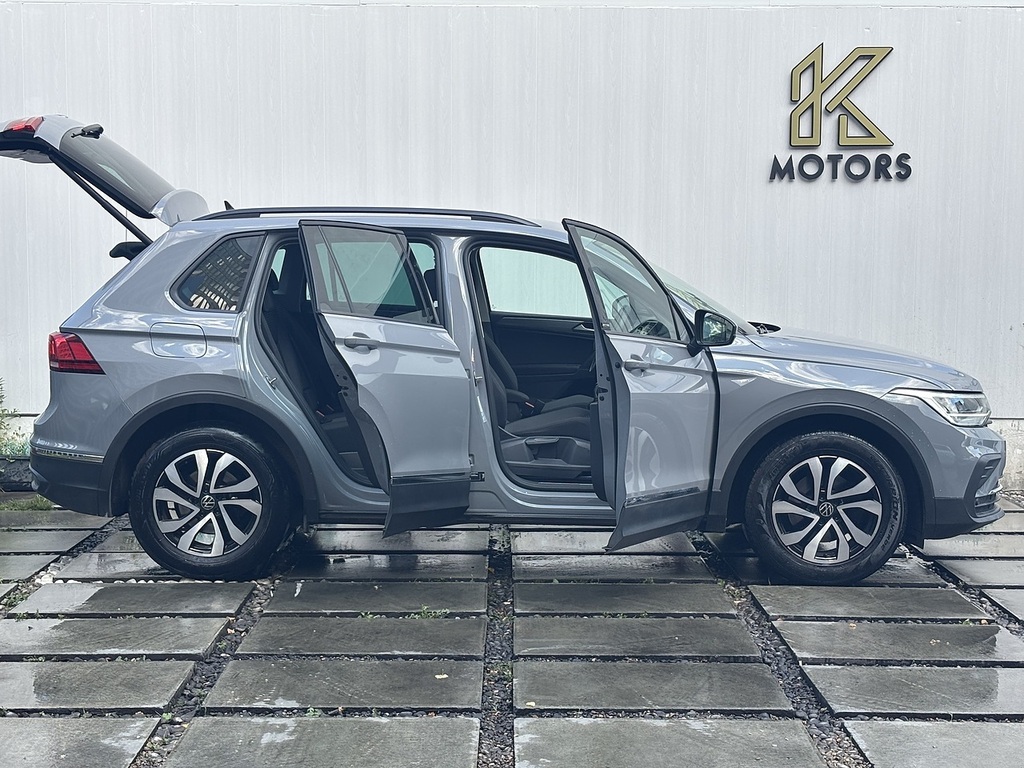 Volkswagen Tiguan R-line White #4