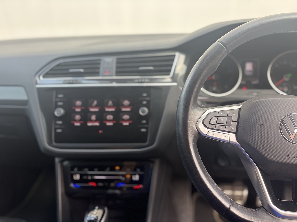 Volkswagen Tiguan R-line White #17