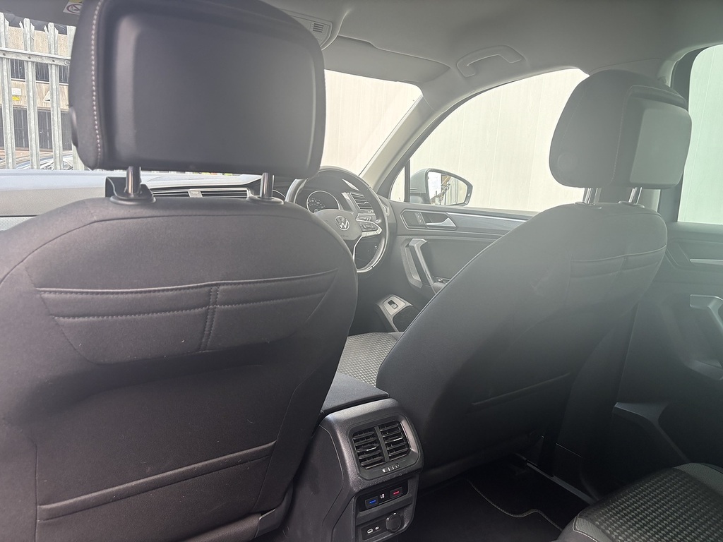 Volkswagen Tiguan R-line White #29