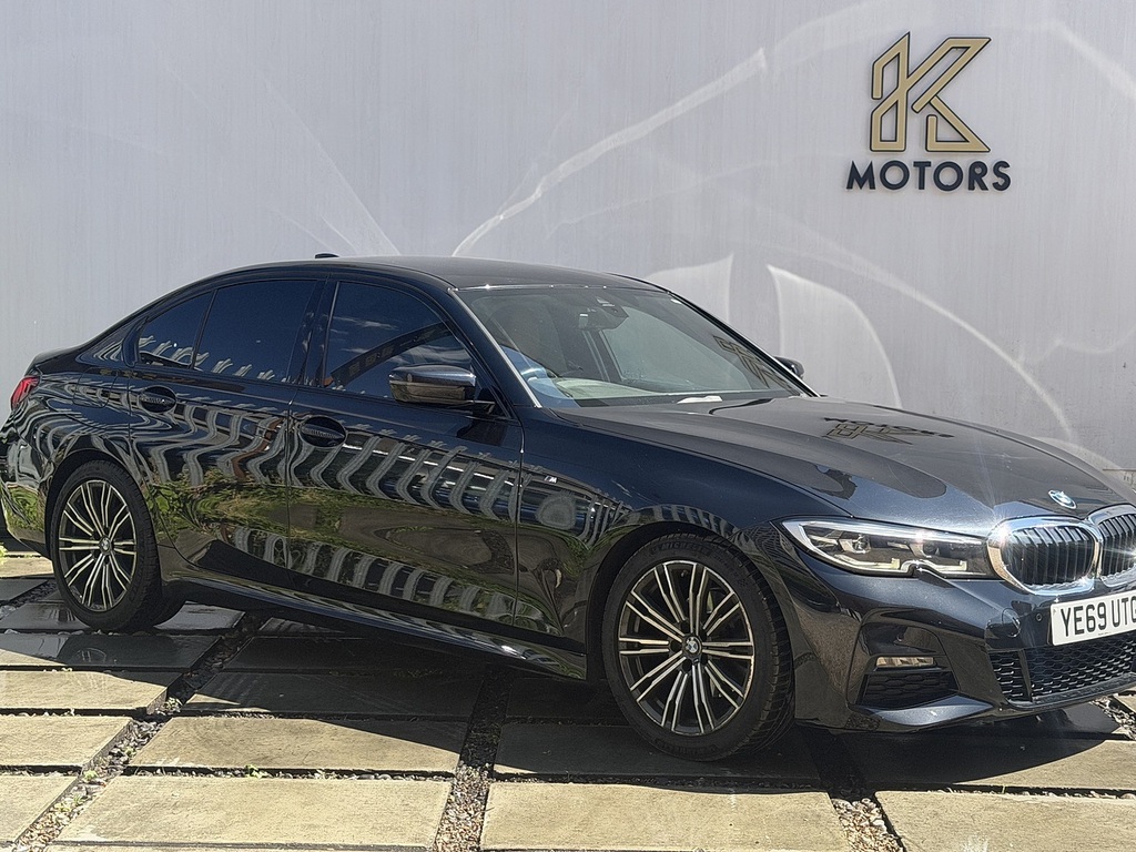BMW 3 Series 320I M Sport Saloon Black #1