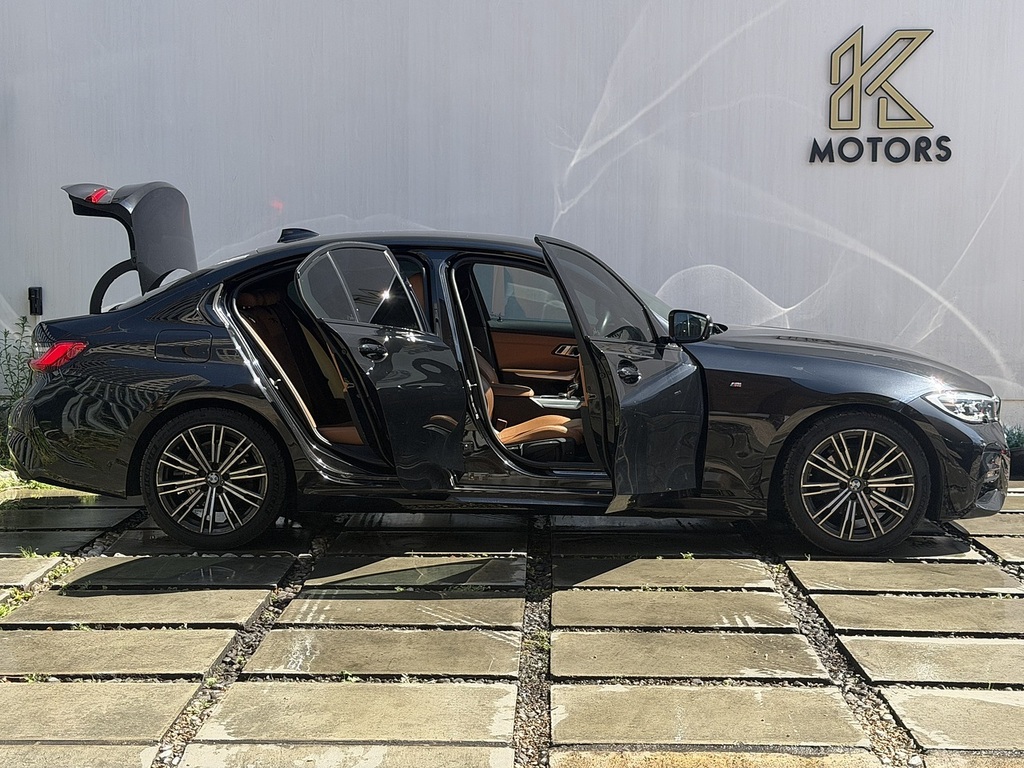 BMW 3 Series 320I M Sport Saloon Black #4