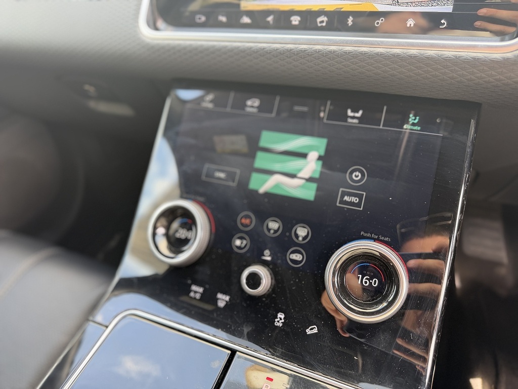 Land Rover Range Rover Velar Land Rover 2.0 D240 R-dynamic S Estate White #22