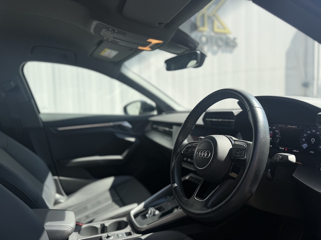 Audi A3 Tfsie Sport Black #5