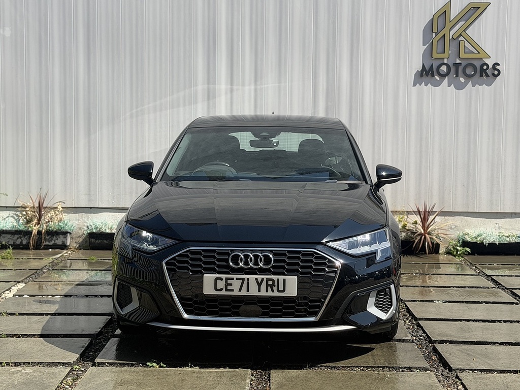 Audi A3 Tfsie Sport Black #2