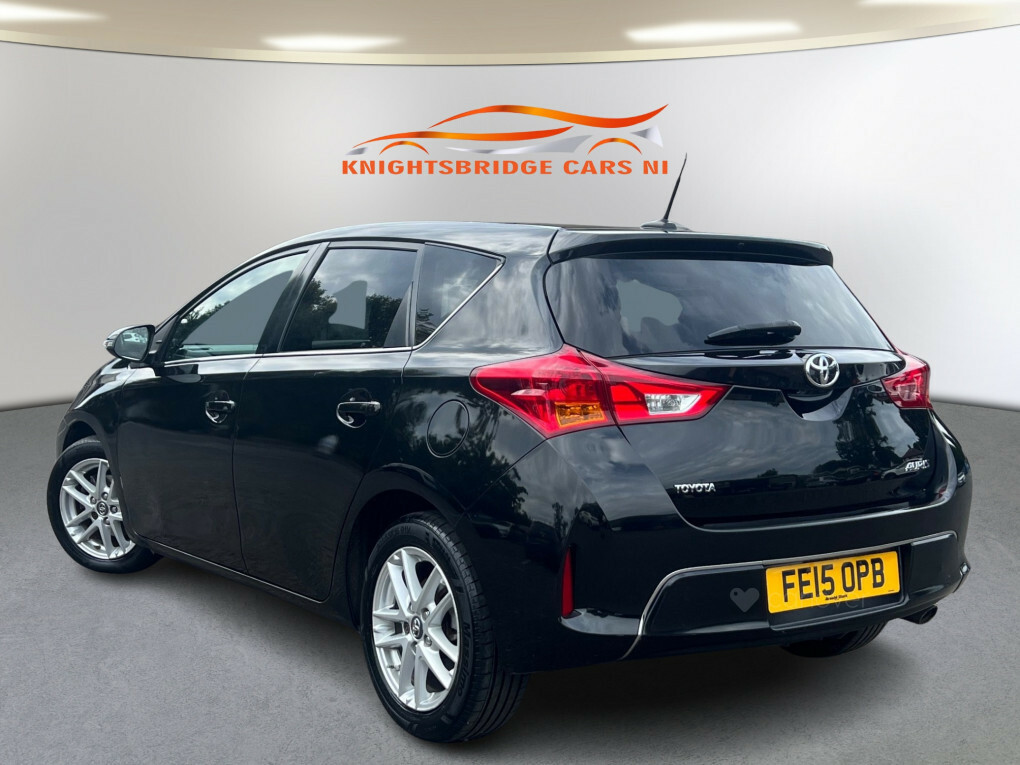 Toyota Auris Icon D-4d #2