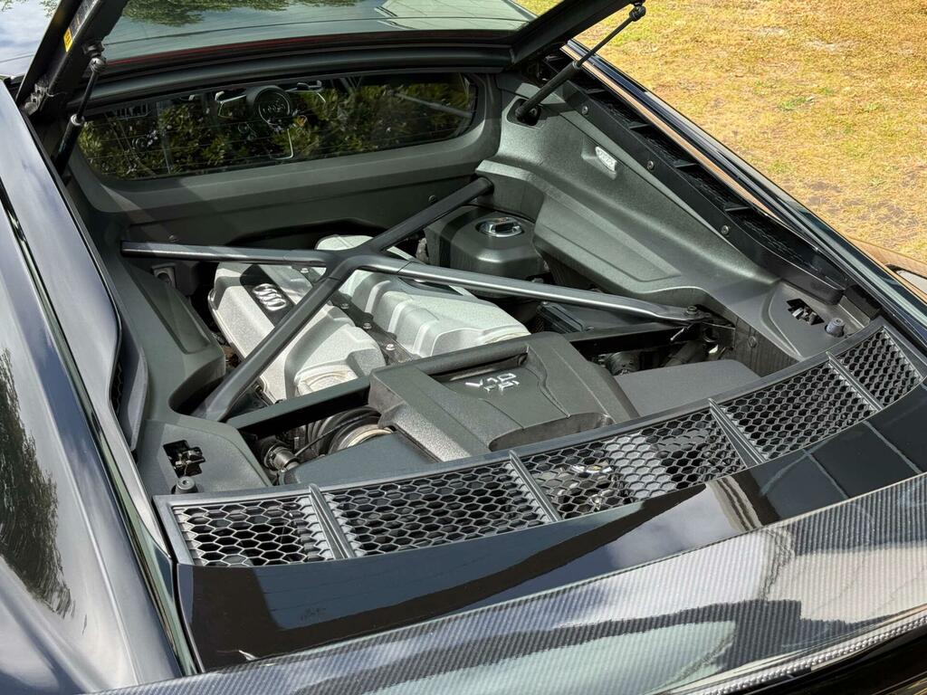 Audi R8 Coup V10 Plus 5.2 Fsi Quattro 610 Ps S Tronic White #30