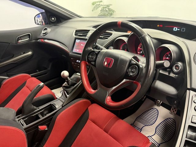 Honda Civic 2.0 I-vtec Type R Hatchback Euro White #4