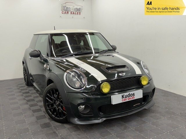 Mini Hatch 1.6 John Cooper Works World Championship Hatchback OO05OWC Green