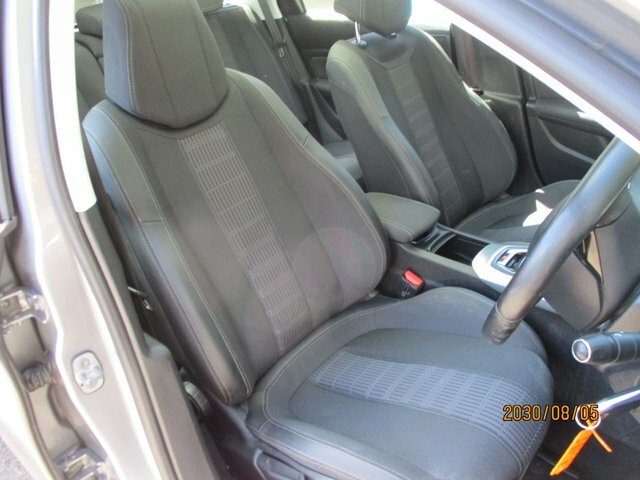 Peugeot 308 SW 308 Tech Edition Sw Puretech Ss Black #13
