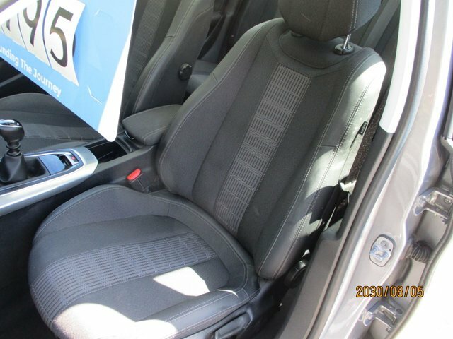 Peugeot 308 SW 308 Tech Edition Sw Puretech Ss Black #12