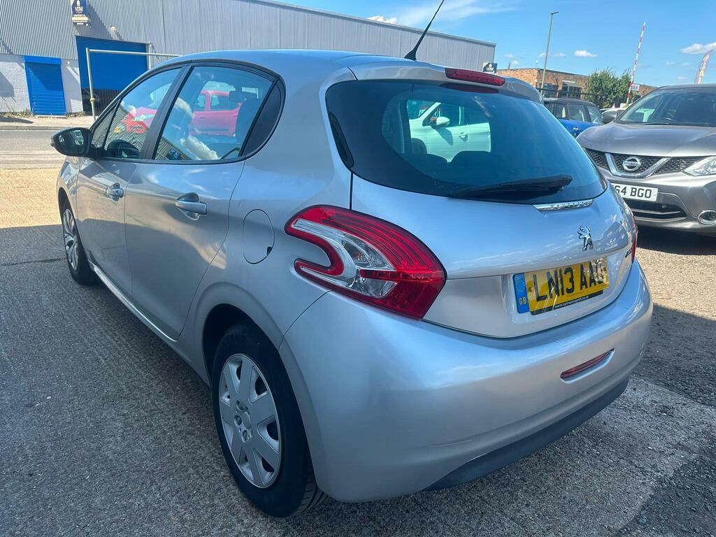 Peugeot 208 1.2 Vti Access Euro 5 LN13AAO Silver #4
