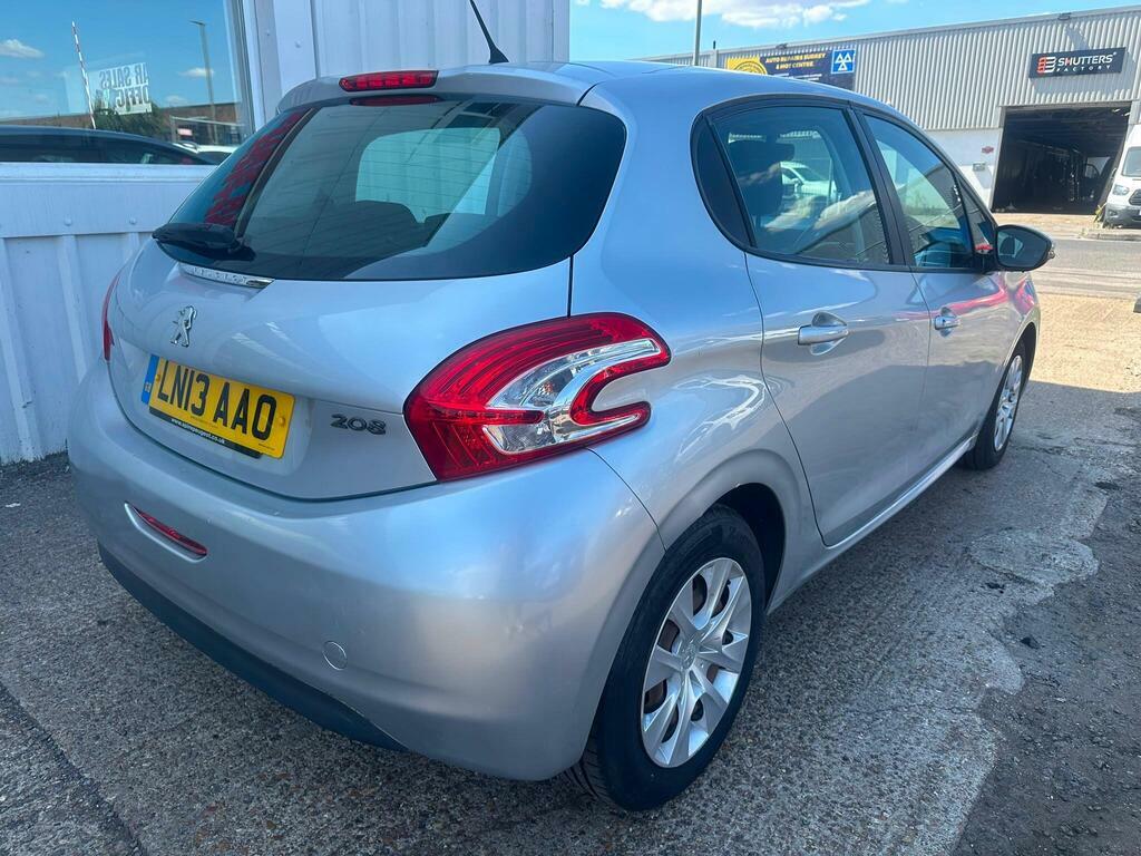 Peugeot 208 1.2 Vti Access Euro 5 LN13AAO Silver #2