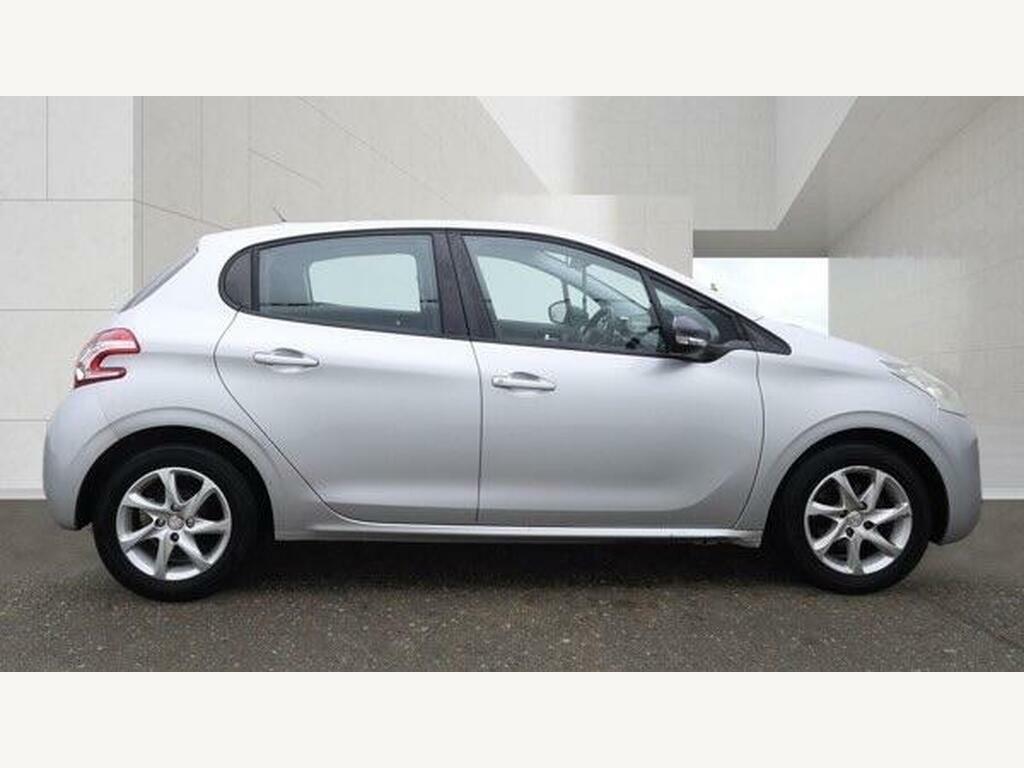 Peugeot 208 1.2 Vti Active Euro 5 LJ63XTY Silver #5