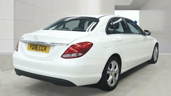 Mercedes-Benz C Class 1.6 C200d Se Saloon Euro 6 S S White #4