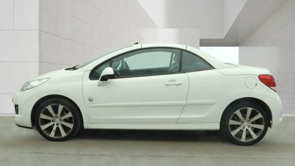 Peugeot 207 CC 1.6 Hdi Roland Garros Convertible Manua White #6