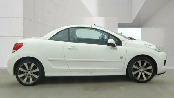 Peugeot 207 CC 1.6 Hdi Roland Garros Convertible Manua White #5