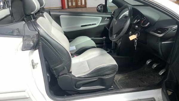 Peugeot 207 CC 1.6 Vti Allure 2013 Silver #8