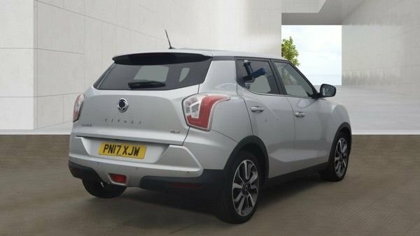 SsangYong Tivoli 1.6 E-xgi Elx Suv Euro 6 128 Ps Silver #4