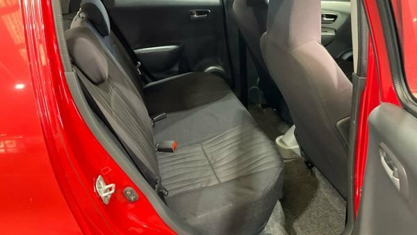 Nissan Pixo 1.0 N-tec Hatchback Euro 5 68 P Silver #9