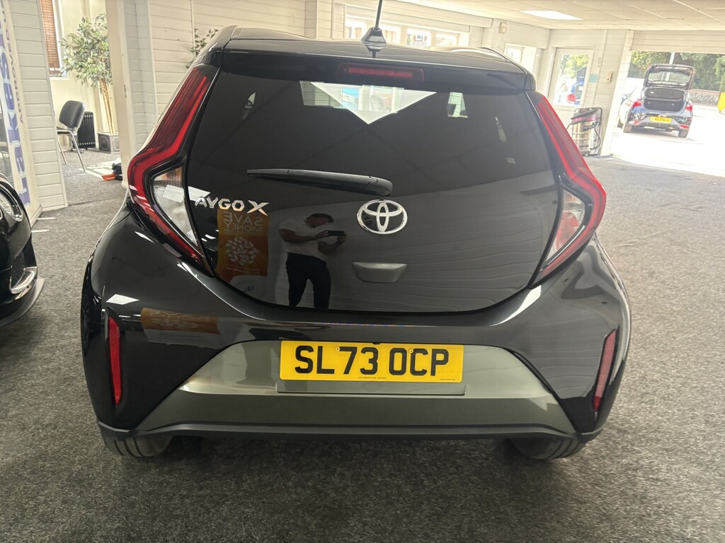 Toyota Aygo X 1.0 Vvt-i Edge Green #6