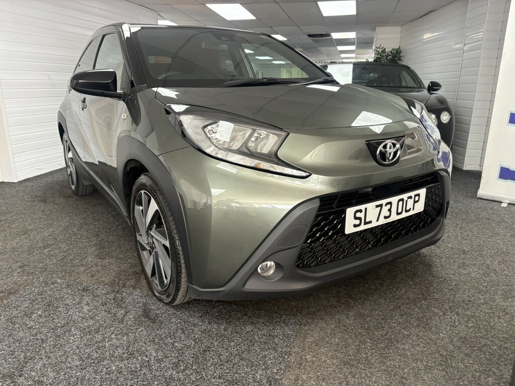 Toyota Aygo X 1.0 Vvt-i Edge Green #2