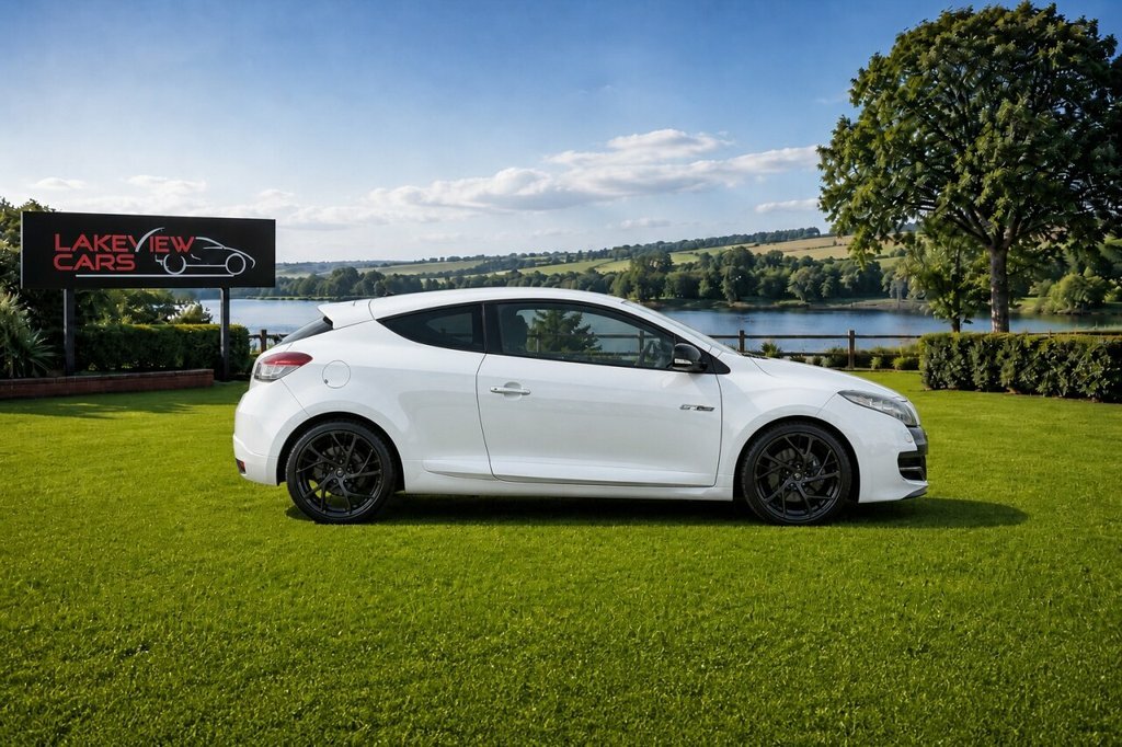 Renault Megane 2L Renaultsport White #4