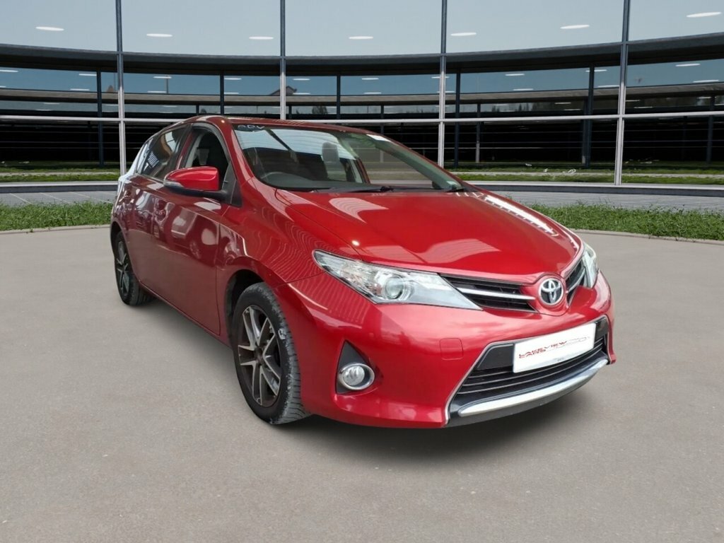 Toyota Auris 1.6L Icon Plus Red