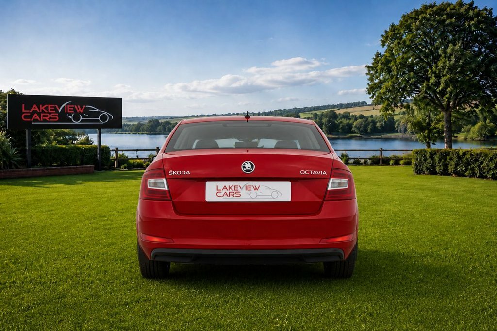 Skoda Octavia 1.4L Se L Red #4