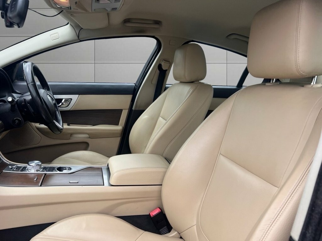 Jaguar XF 2.2 D Se Sportbrake 163 Bhp Blue #13