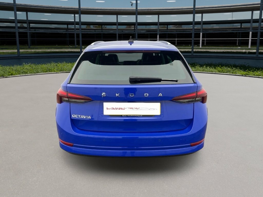 Skoda Octavia 1.5L Se L Blue #4