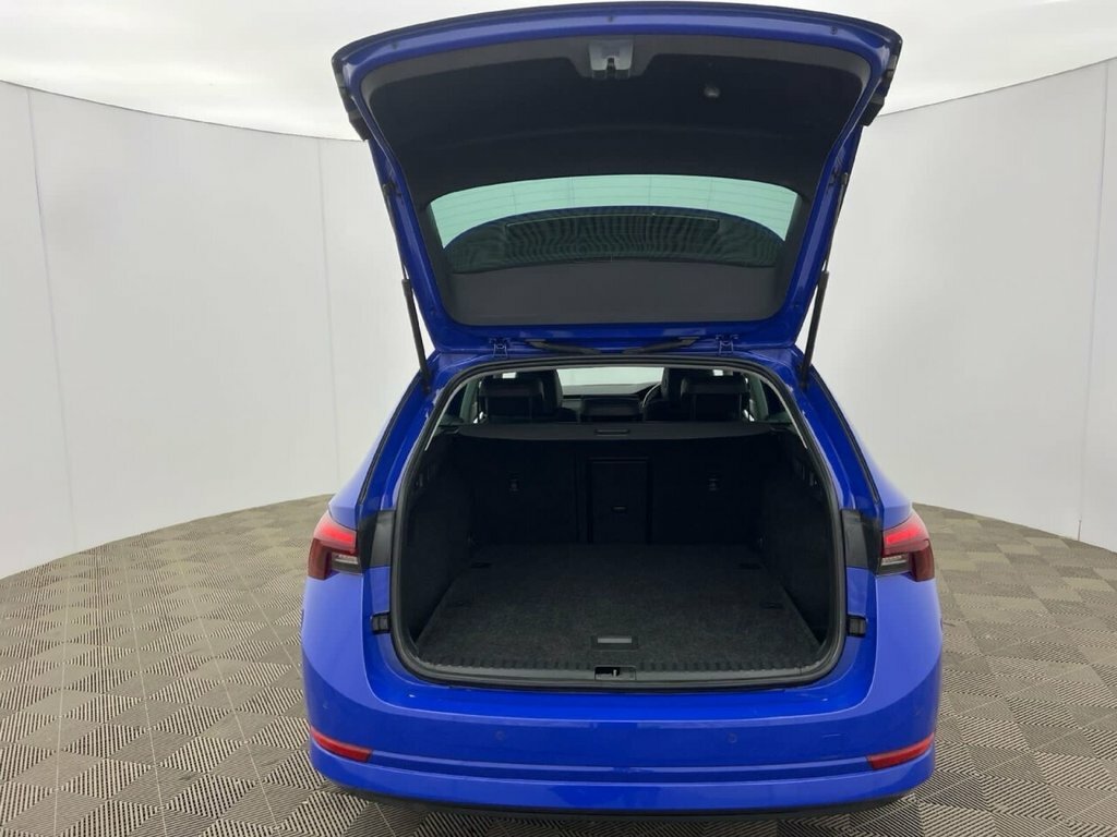 Skoda Octavia 1.5L Se L Blue #5