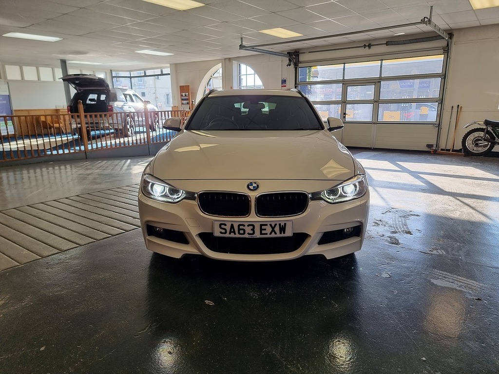 BMW 3 Series 2.0 320D M Sport Touring Xdrive White #2
