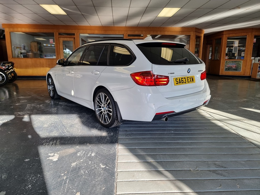 BMW 3 Series 2.0 320D M Sport Touring Xdrive White #5