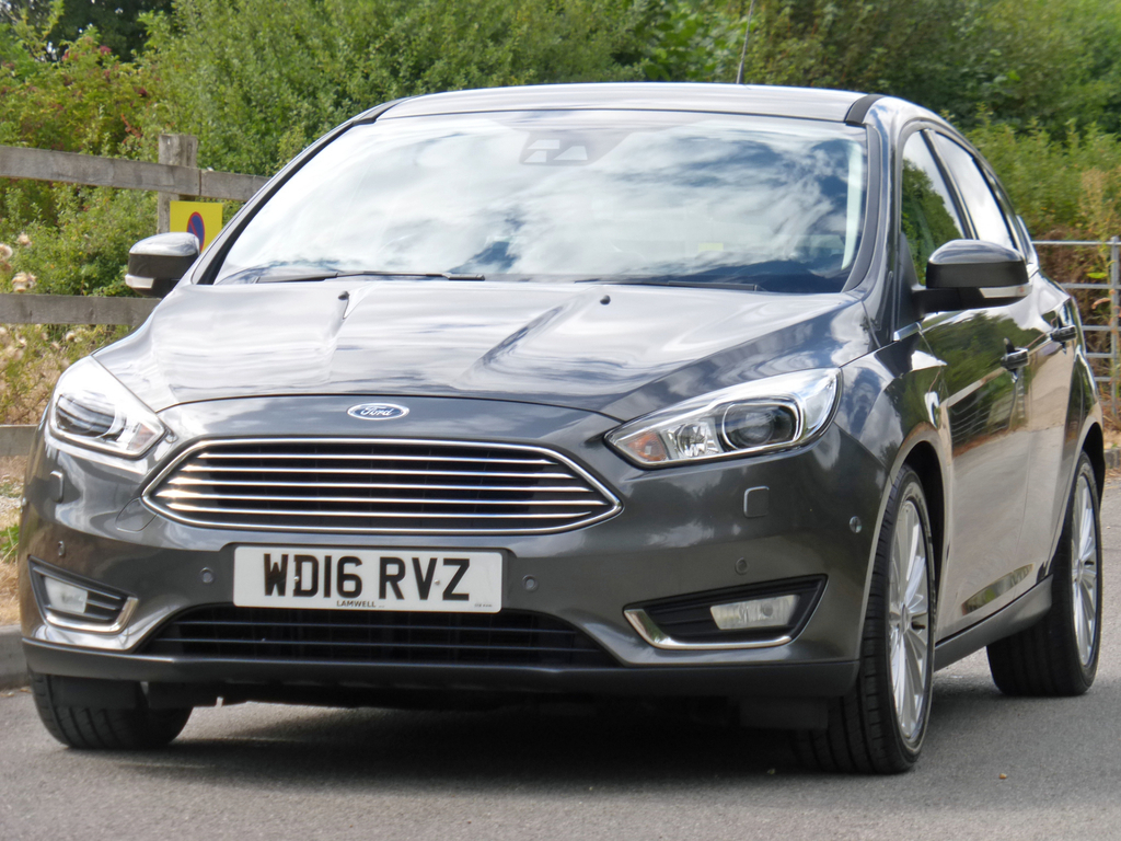 Ford Focus Titanium X Grey