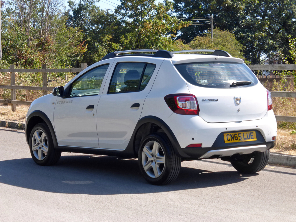 Dacia Sandero 0.9 Tce Laureate Prime Hatchback Orange #16