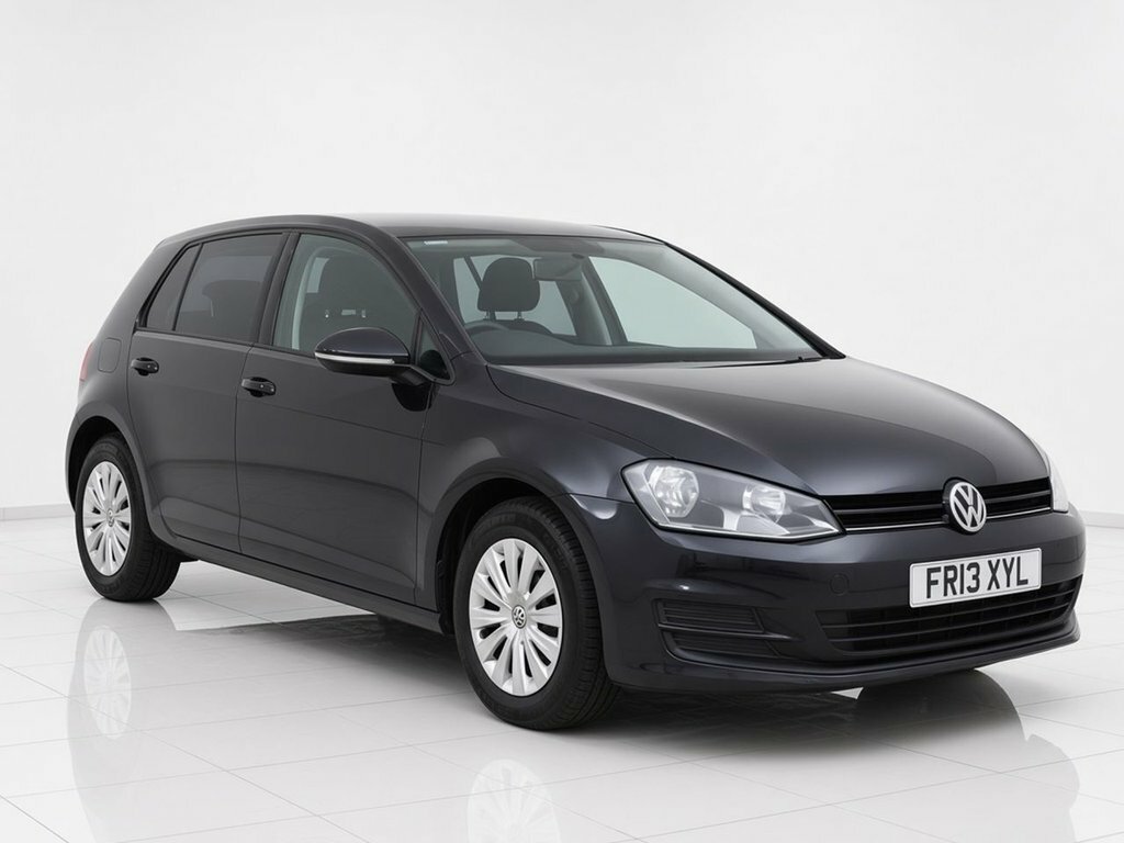 Volkswagen Golf 1.6L S Black #2