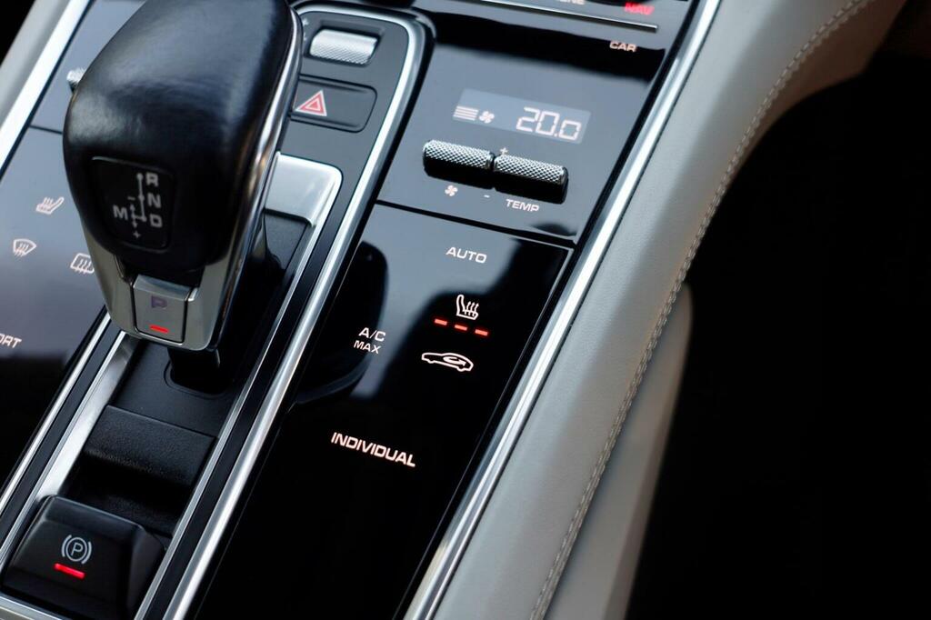 Porsche Panamera 3.0 V6 Saloon Pdk Euro 6 Ss Grey #39
