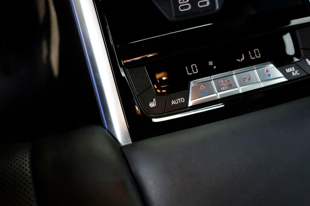 BMW 8 Series Gran Coupe 3L M Sport Black #64