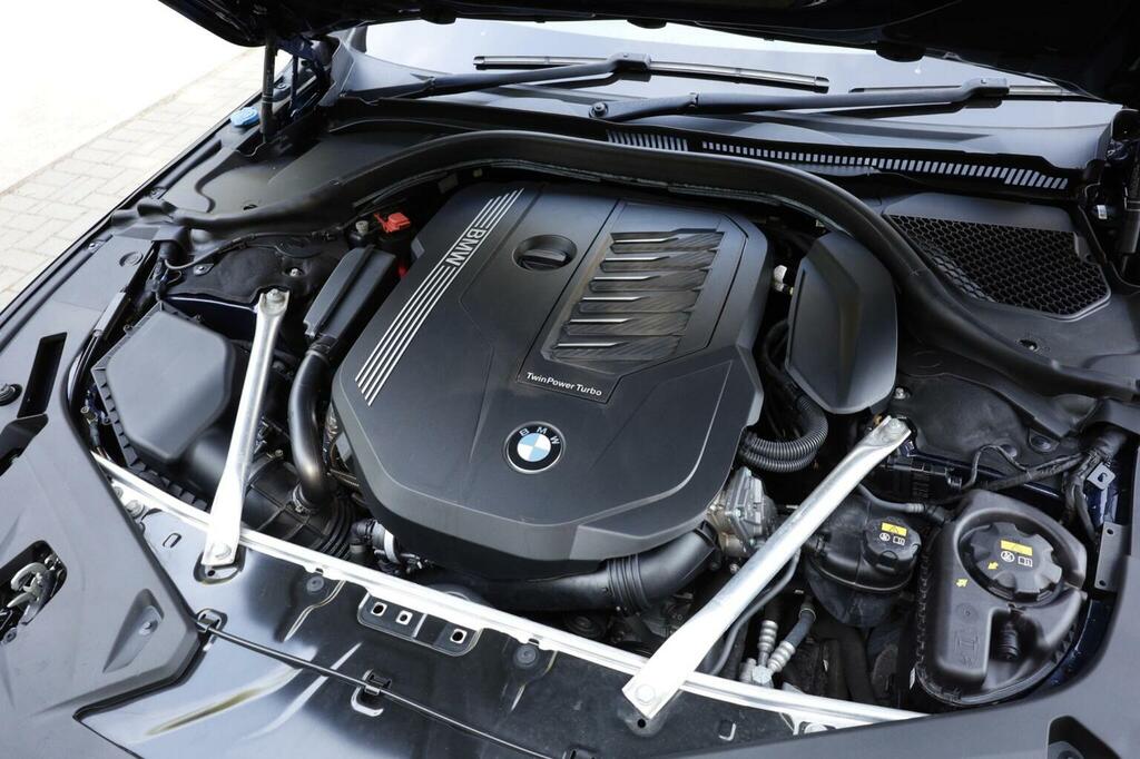 BMW 8 Series Gran Coupe 3L M Sport Black #10