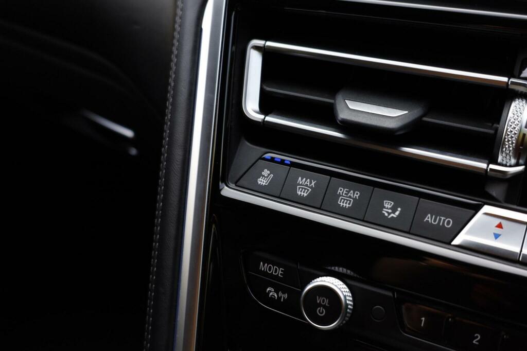 BMW 8 Series Gran Coupe 3L M Sport Black #30